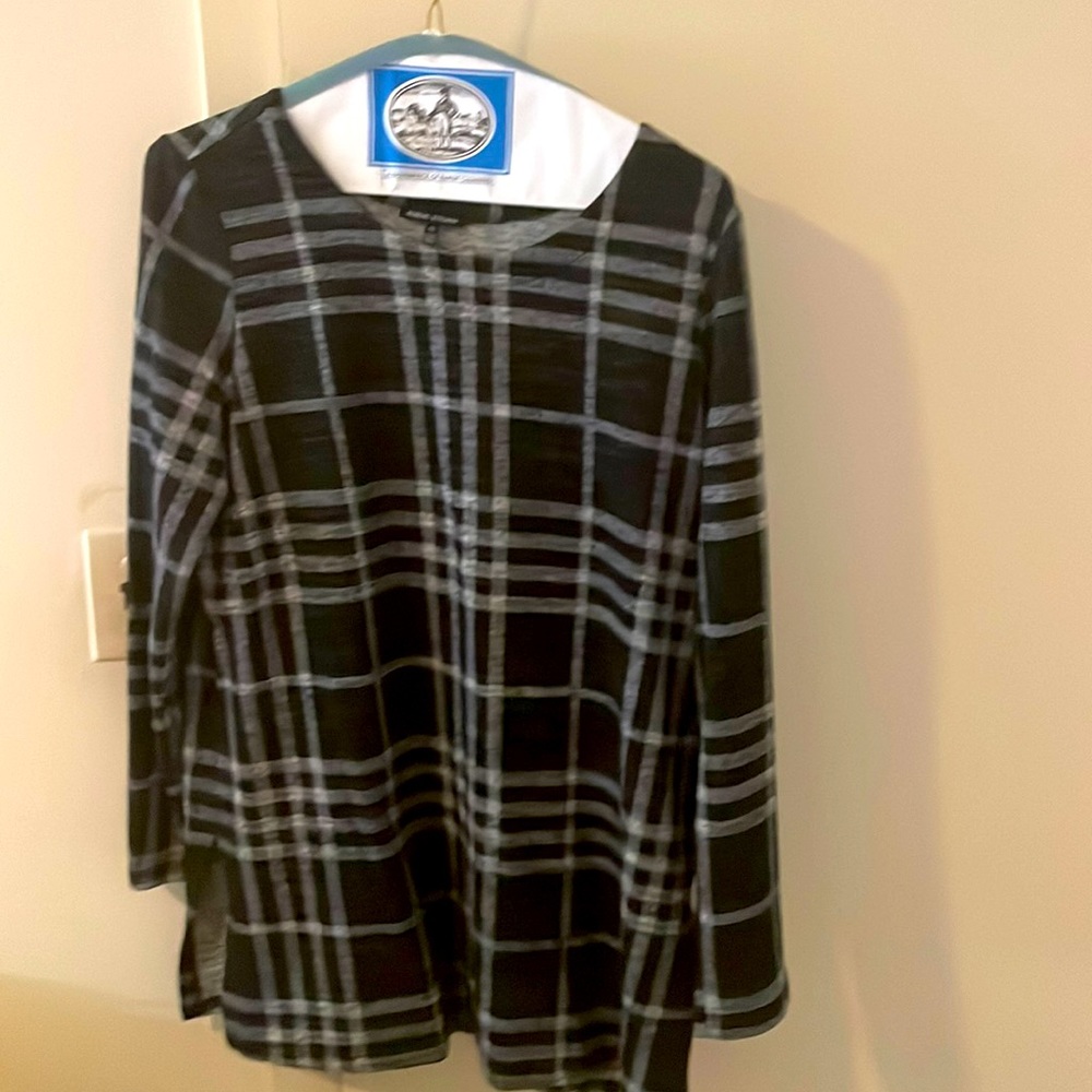 Black and white tunic